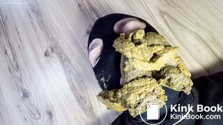 Shitting in 2 different slaves mouths.