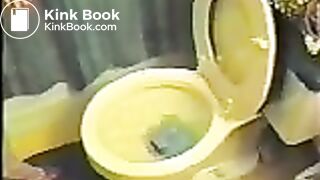 Floor (chubby blonde having fun)