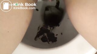 beautiful and sexy Italian girl has diarrhea - video 2