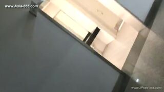 Chinese girls go to toilet 105