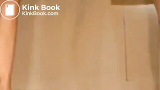 2 Girls shitting ass to ass