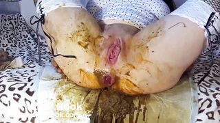 sexy Russian has diarrhea - video 5