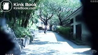 Japanese OL Poop in the public toilet at lunchtime - video 2