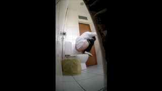 woman pooping on pornera.