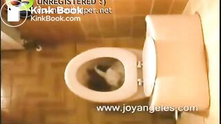 Girl pooping on toilet - video 9