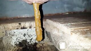 Selfie of a sexy babe shitting