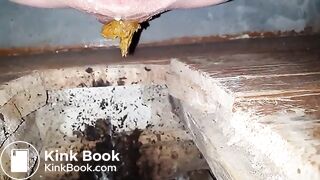 Selfie of a sexy babe shitting