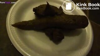 Very Cute American teen shits out a huge load.