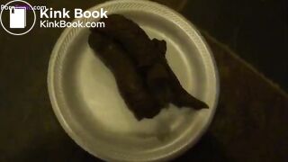 Very Cute American teen shits out a huge load.