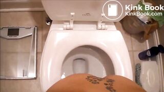gorgeous brunette pooping and peeing - video 2