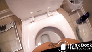 gorgeous brunette pooping and peeing - video 2
