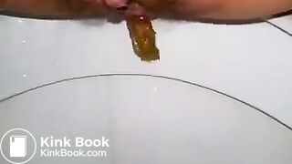 Me piss and take a smell shit