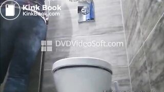 gorgeous girl shitting - video 10