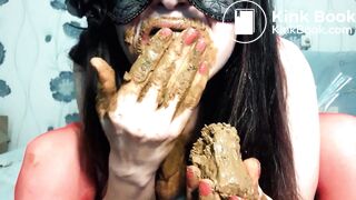 sexy girl with mask pooping - video 2