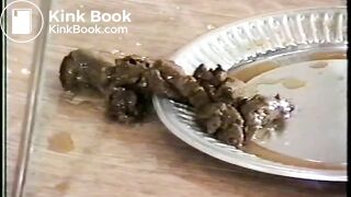 Japan woman eat scat1