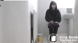sexy girl craps and pees