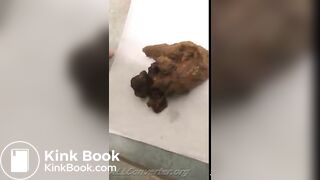 woman pooping on the floor - video 100