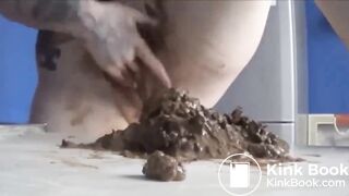 gorgeous naked Russian pooed and masturbated