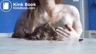 gorgeous naked Russian pooed and masturbated