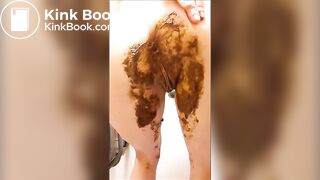 sexy topless milf shits