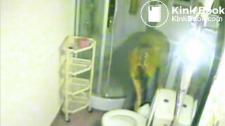 girl pooping and wiping