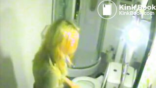 girl pooping and wiping