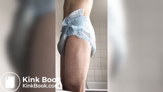 Presenting my messy diaper butt