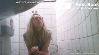 Spycam Sexy teen toilet diarrhea farting