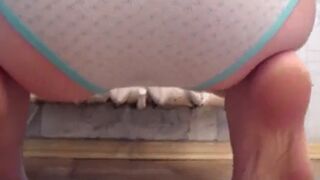 panty pooping - video 21
