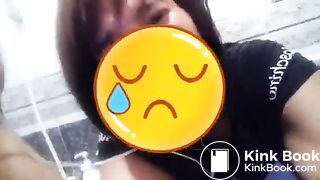 Indonesian girl working abroad sensually poop