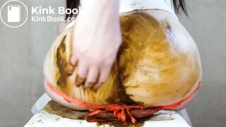 sexy Russian poops and pees - video 6