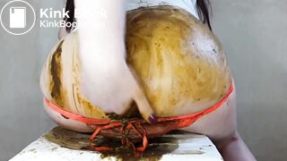 sexy Russian poops and pees - video 6