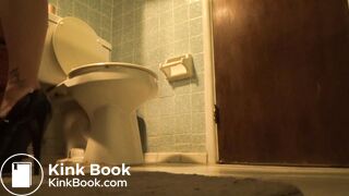 Girl pooping on toilet - video 11