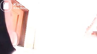 i like this shooting angle of feeding the shit