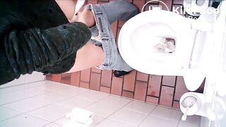 woman pooping on pornera - video 5