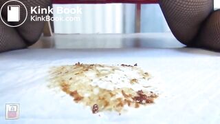 Asian girl shitting on her pantiers