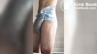 Presenting my messy diaper butt - Full Vid
