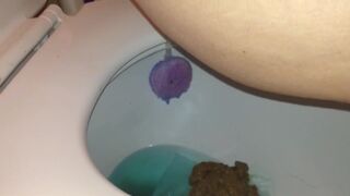 Great sounds of a teen pooping