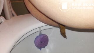 Great sounds of a teen pooping