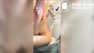 sexy naked girl pooped