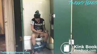 Sexy teen public toilet diarrhea - video 2