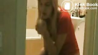 Simona destroy the toilet