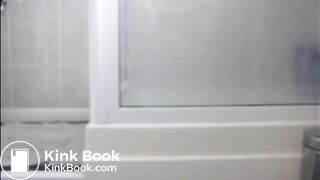 Close up pooping - video 13