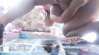 latina bbw cagando afuera