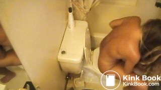 Girl dropping some loads