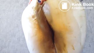 sexy Russian pooping and pissing