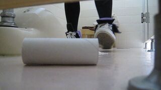 toilet spy - video 777