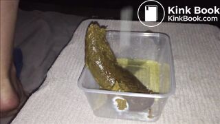 Huge turd dropped in lunch box