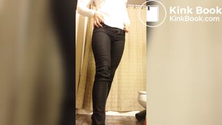 Snow Milf Shitting Pants