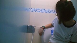 girls THAI shitting 2